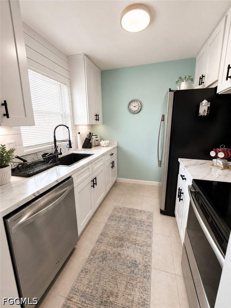 2 bedroom Townhouse at 748 Joel Blvd, Beach Club Colony Condo, Lehigh Acres — photo 2