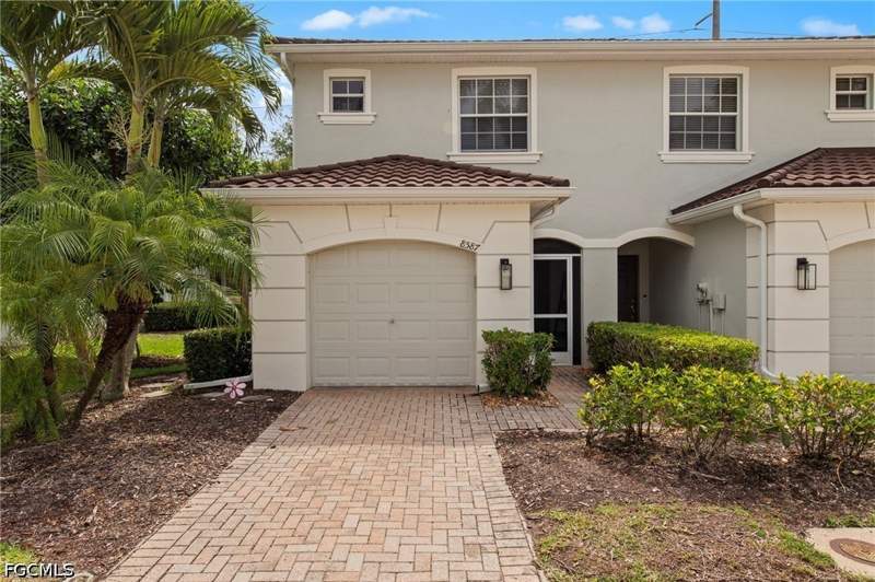 3 bedroom Townhouse at 8587 Athena Ct, Olympia Pointe, Lehigh Acres — photo 4