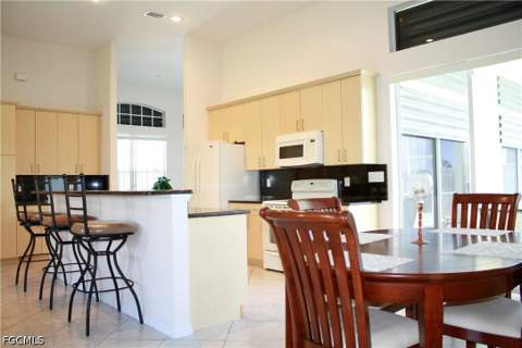 4213 SW 14th Pl, Cape Coral FL - photo 11 of 36