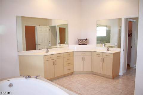 4213 SW 14th Pl, Cape Coral FL - photo 22 of 36