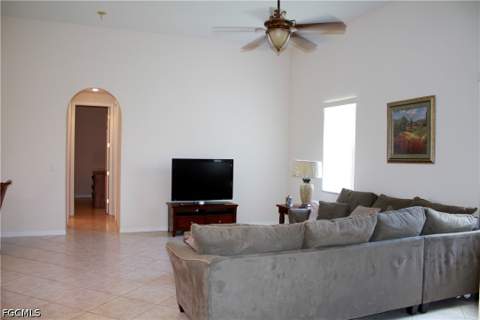 4213 SW 14th Pl, Cape Coral FL - photo 9 of 36