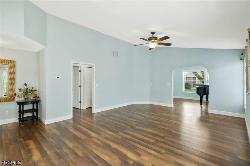 2 bedroom Detached at 14875 Crescent Cove Dr, Crooked Pond, Fort Myers — photo 4