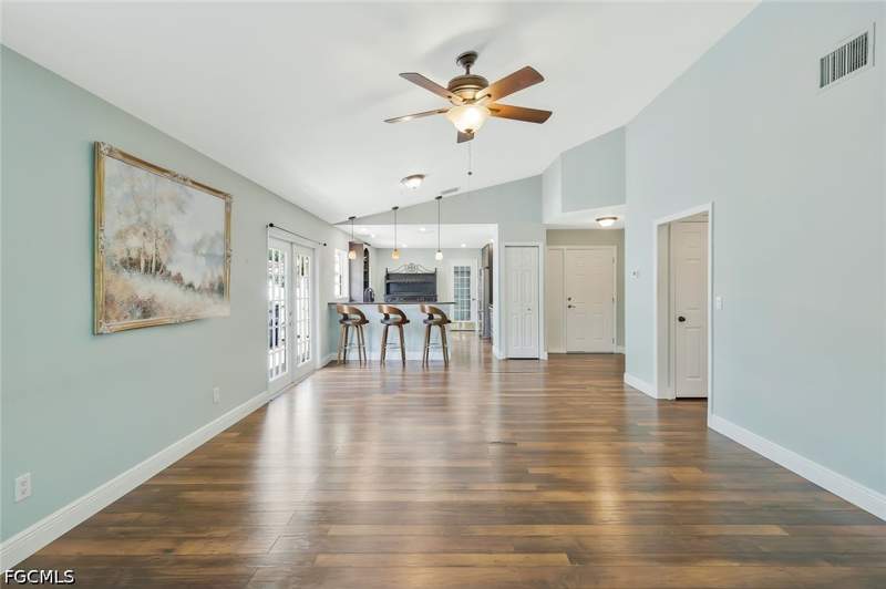 2 bedroom Detached at 14875 Crescent Cove Dr, Crooked Pond, Fort Myers — photo 5