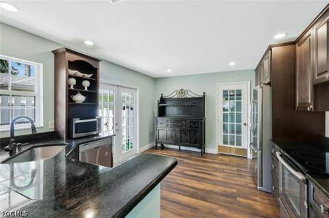 14875 Crescent Cove Dr, Fort Myers FL - photo 8 of 23