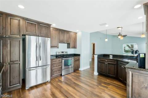 14875 Crescent Cove Dr, Fort Myers FL - photo 9 of 23
