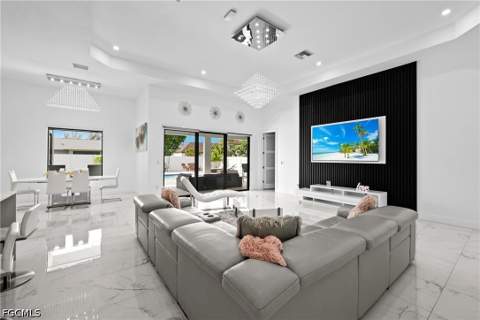 140 SE 16th St, Cape Coral FL - photo 6 of 36