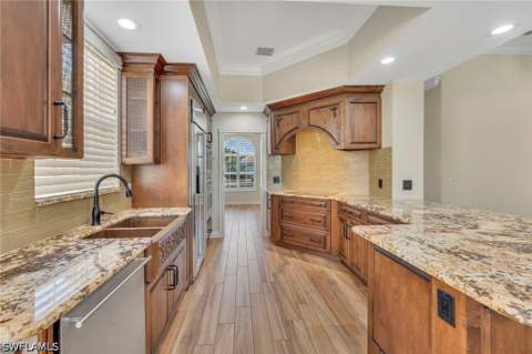 7558 Garibaldi Ct, Naples FL - photo 7 of 34