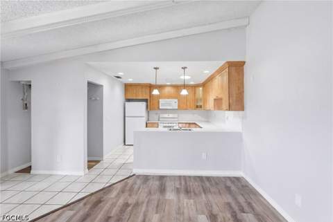 5563 Foxlake Dr, North Fort Myers FL - photo 8 of 44