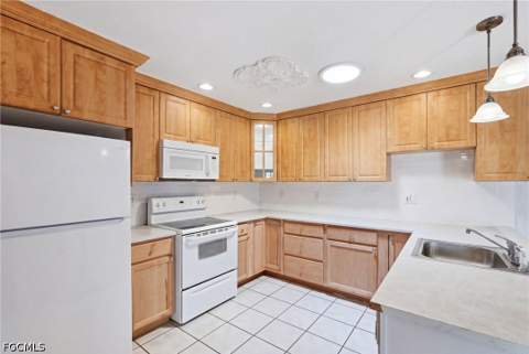 5563 Foxlake Dr, North Fort Myers FL - photo 9 of 44