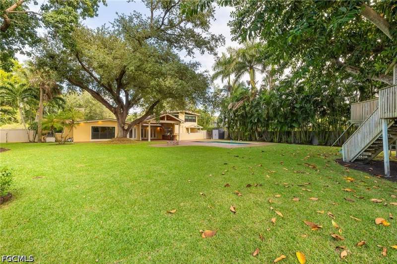 5 bedroom SingleFamilyResidence at 1250 Florida Ave, York Manor, Fort Myers — photo 4