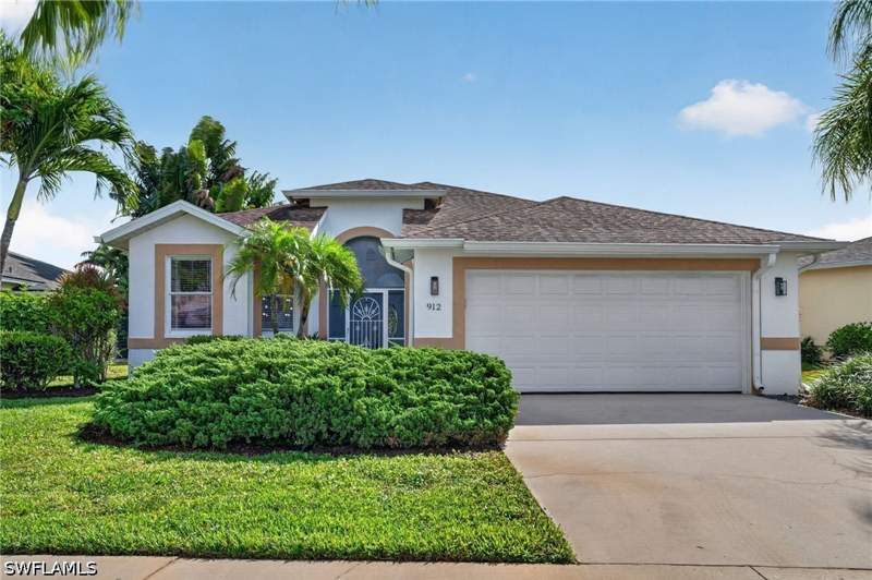 3 bedroom SingleFamilyResidence at 912 Briarwood Blvd, Briarwood, Naples — photo 2