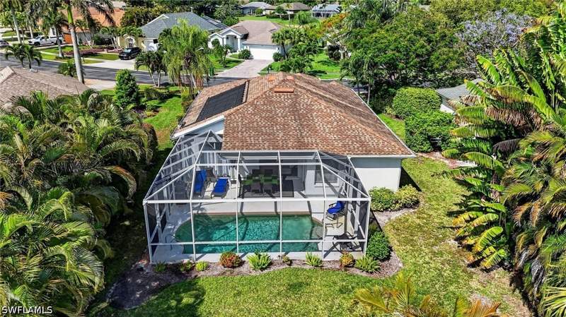 3 bedroom SingleFamilyResidence at 912 Briarwood Blvd, Briarwood, Naples — photo 4