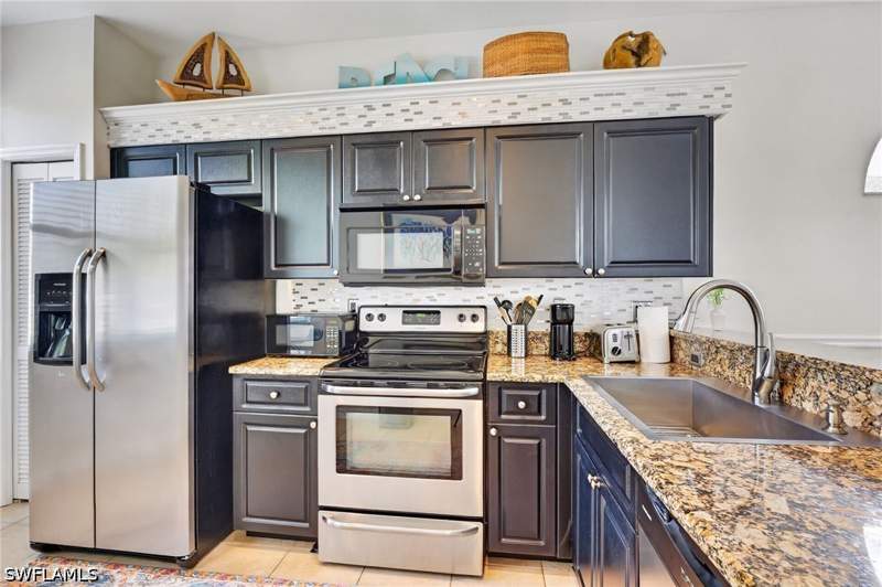 3 bedroom SingleFamilyResidence at 912 Briarwood Blvd, Briarwood, Naples — photo 5
