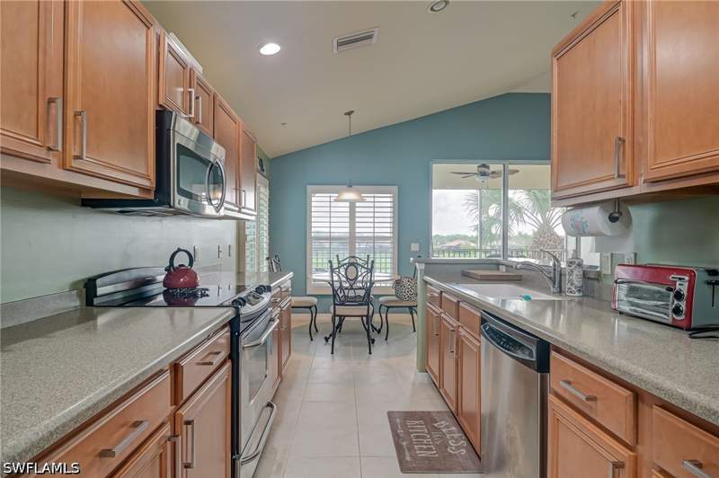 2 bedroom Condominium at 5706 Mayflower Way 208, Del Webb, Ave Maria — photo 5