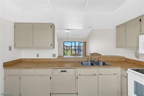 4708 SW 8th Pl 203, Cape Coral FL - photo 17 of 50