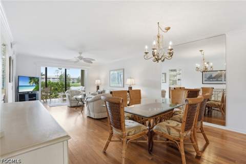 7300 Coventry Ct 606, Naples FL - photo 7 of 37