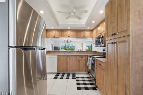 7300 Coventry Ct 606, Naples FL - photo 9 of 37