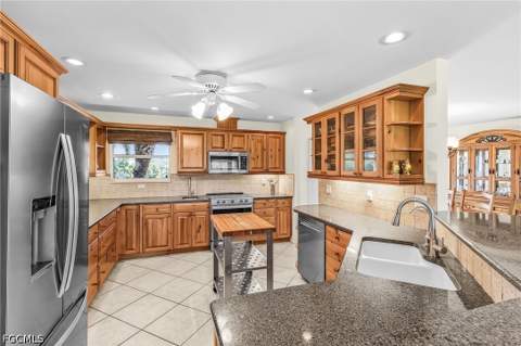 14221 Clubhouse Dr, Bokeelia FL - photo 10 of 40