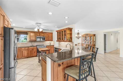 14221 Clubhouse Dr, Bokeelia FL - photo 11 of 40