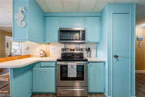 101 Elise Dr, Fort Myers FL - photo 16 of 37