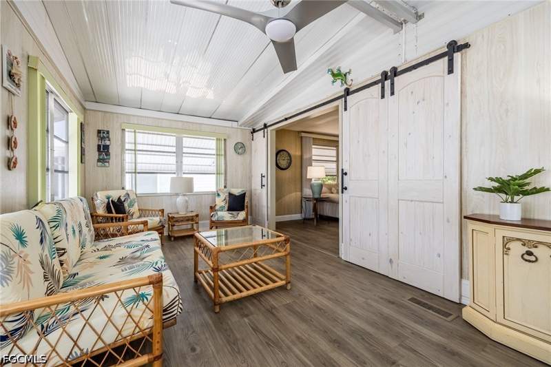 2 bedroom ManufacturedHome at 101 Elise Dr, Thunderbird Mobile Homes, Fort Myers — photo 5