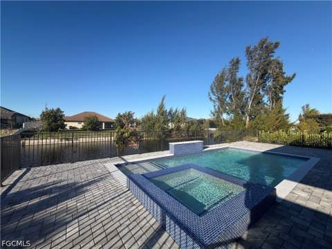615 SW 22nd Ter, Cape Coral FL - photo 6 of 19