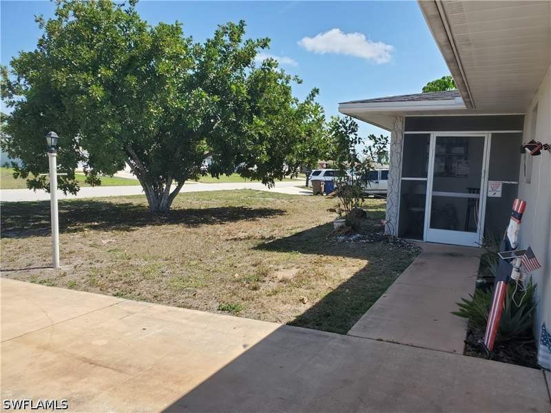 2 bedroom SingleFamilyResidence at 306 Hollywood St, Country Club, Lehigh Acres — photo 2