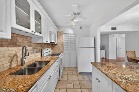 788 Park Shore Dr C25, Naples FL - photo 13 of 32
