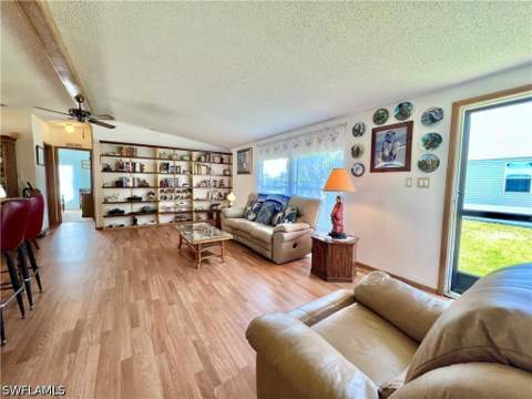 573 Cape Florida Ln, Naples FL - photo 16 of 27