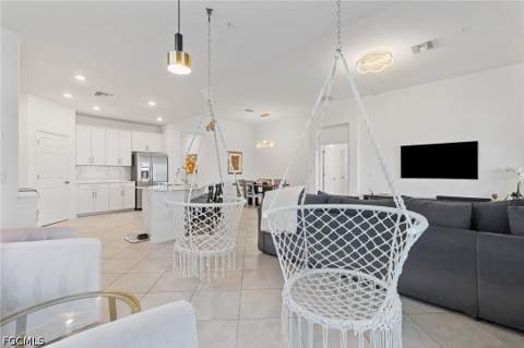 12050 Santaluz Dr 202, Fort Myers FL - photo 8 of 22