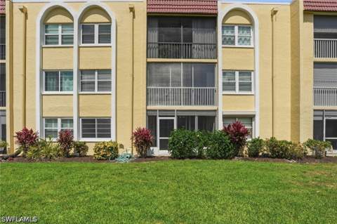 1085 Forest Lakes Dr 8102, Naples FL - photo 22 of 27