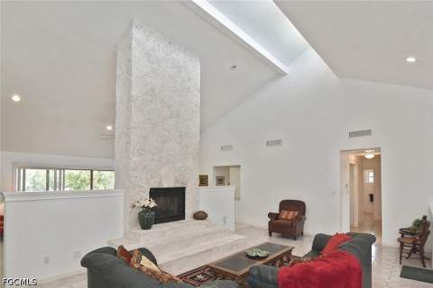 7226 Hendry Creek Dr, Fort Myers FL - photo 10 of 50