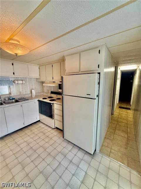 514 Monte Carlo Ln, Naples FL - photo 10 of 42