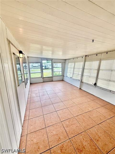 514 Monte Carlo Ln, Naples FL - photo 22 of 42