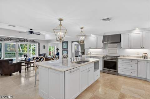 738 Anchor Dr, Sanibel FL - photo 6 of 50