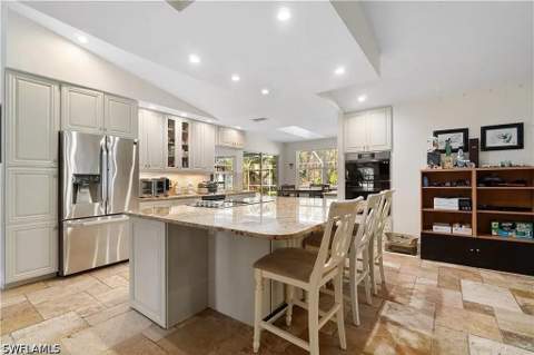 6011 Sea Grass Ln, Naples FL - photo 13 of 37