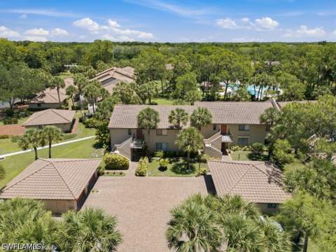 3207 Horse Carriage Way 3, Naples FL - photo 13 of 22
