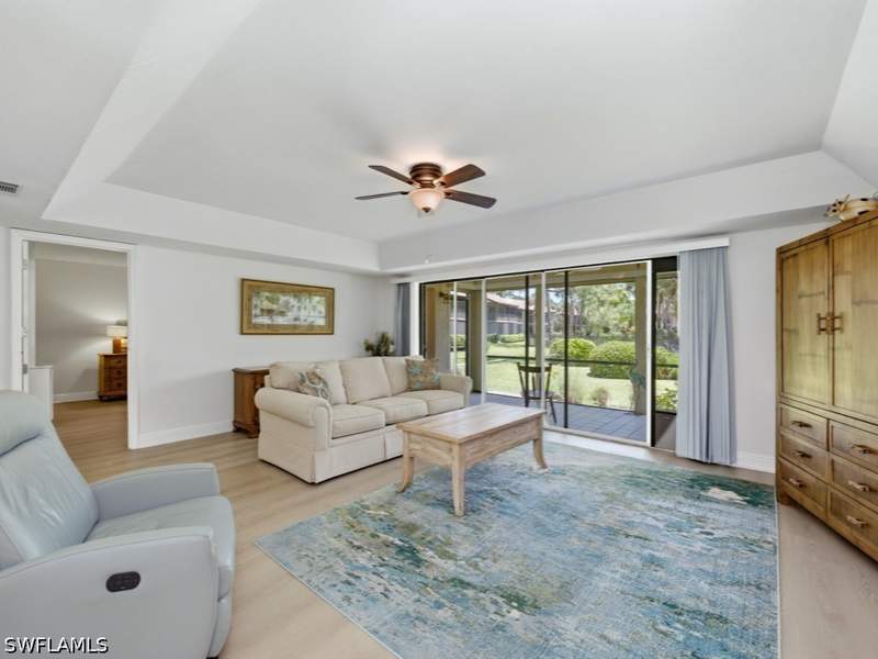 2 bedroom Condominium at 3207 Horse Carriage Way 3, Coach House, Naples — photo 3
