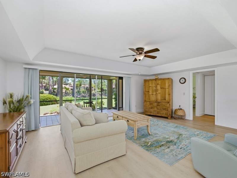 2 bedroom Condominium at 3207 Horse Carriage Way 3, Coach House, Naples — photo 4