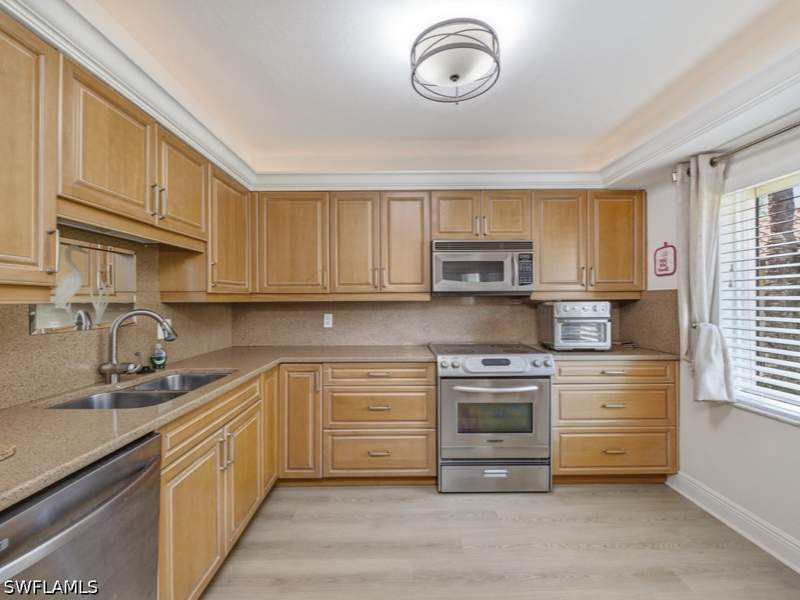 2 bedroom Condominium at 3207 Horse Carriage Way 3, Coach House, Naples — photo 5