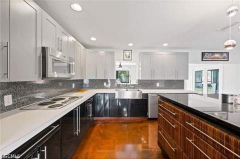 1763 Inlet Dr, North Fort Myers FL - photo 9 of 30