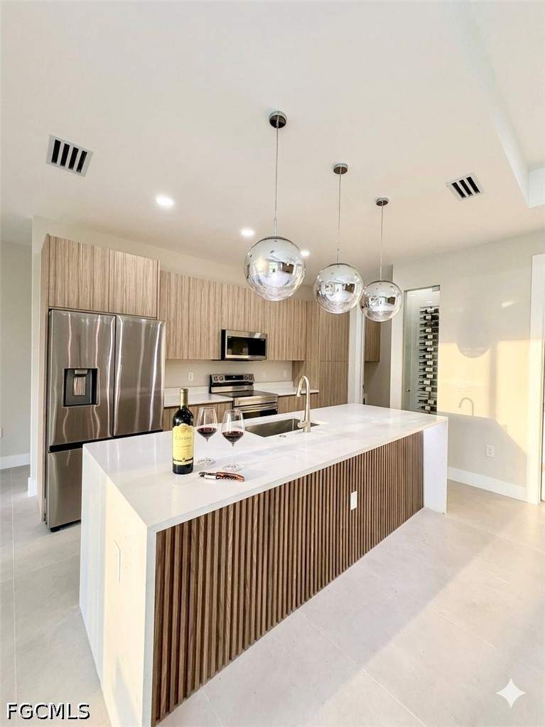 4 bedroom SingleFamilyResidence at 1013 Lincoln Ave, Lehigh Acres, Lehigh Acres — photo 2
