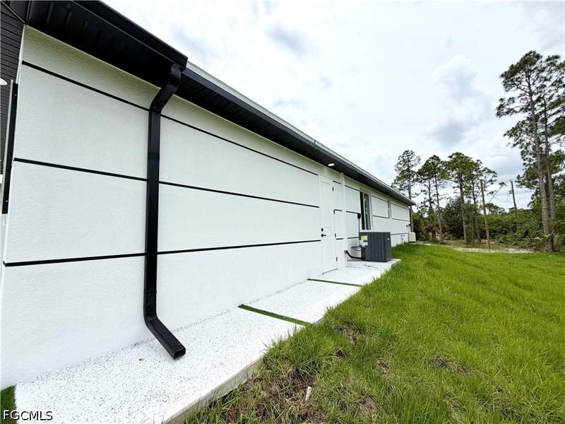 4 bedroom SingleFamilyResidence at 1013 Lincoln Ave, Lehigh Acres, Lehigh Acres — photo 3