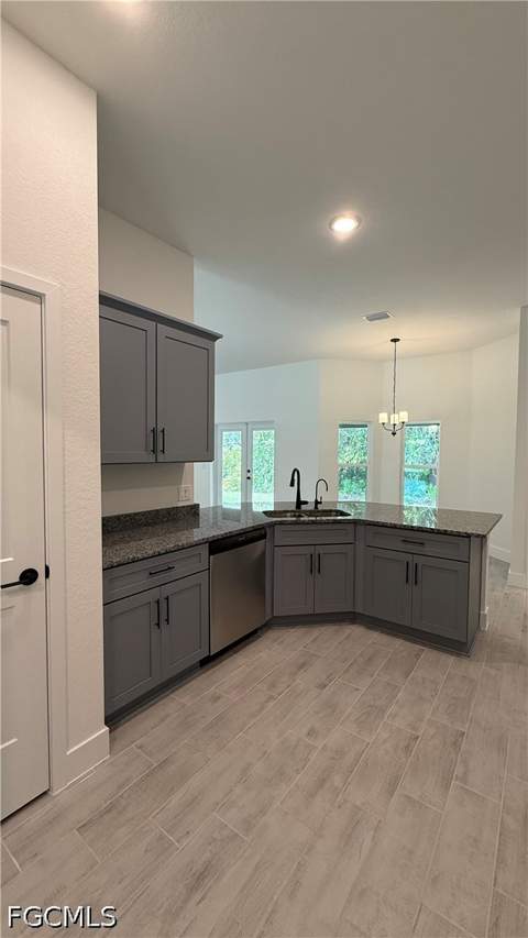 657 Windermere Dr, Lehigh Acres FL - photo 12 of 27