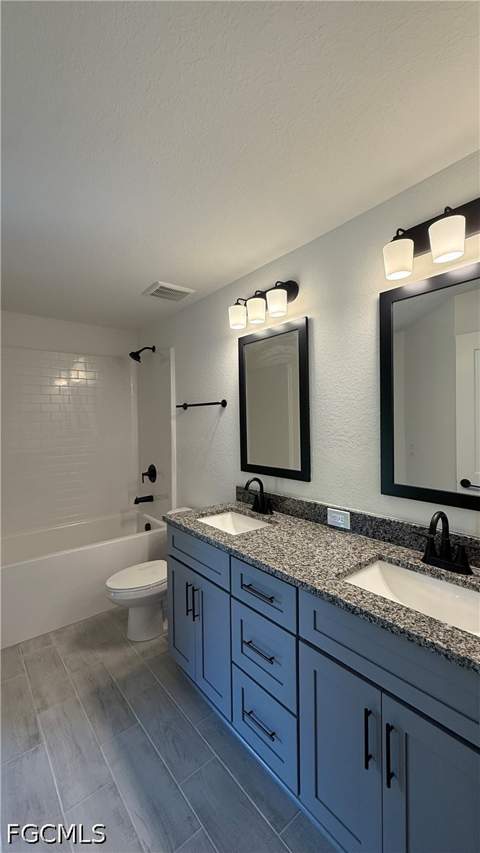 657 Windermere Dr, Lehigh Acres FL - photo 13 of 27