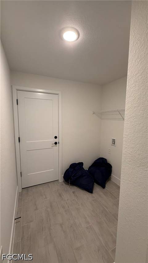 657 Windermere Dr, Lehigh Acres FL - photo 8 of 27