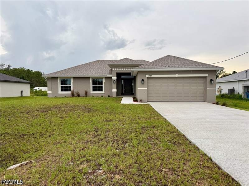 4 bedroom SingleFamilyResidence at 1925 Kester Ave, Greenbriar, Lehigh Acres — photo 3