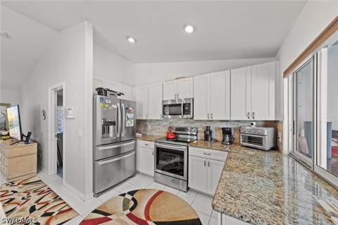 11671 Pine Hammock Cir, Fort Myers FL - photo 18 of 50