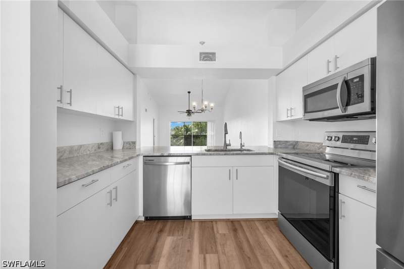 2 bedroom Condominium at 3250 Cypress Glen Way 423, Cypress Glen, Naples — photo 4
