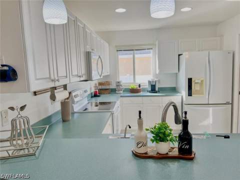 1124 SW 47th St, Cape Coral FL - photo 11 of 17